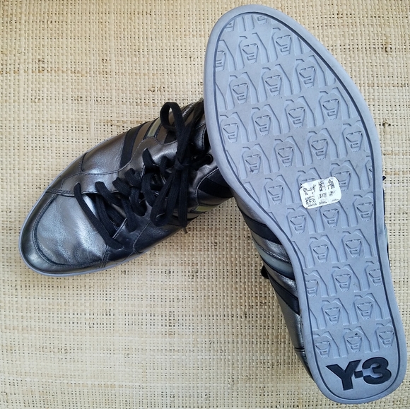 Mens "Y-3 Yohji Yamamoto" Sneakers - Picture 2 of 5